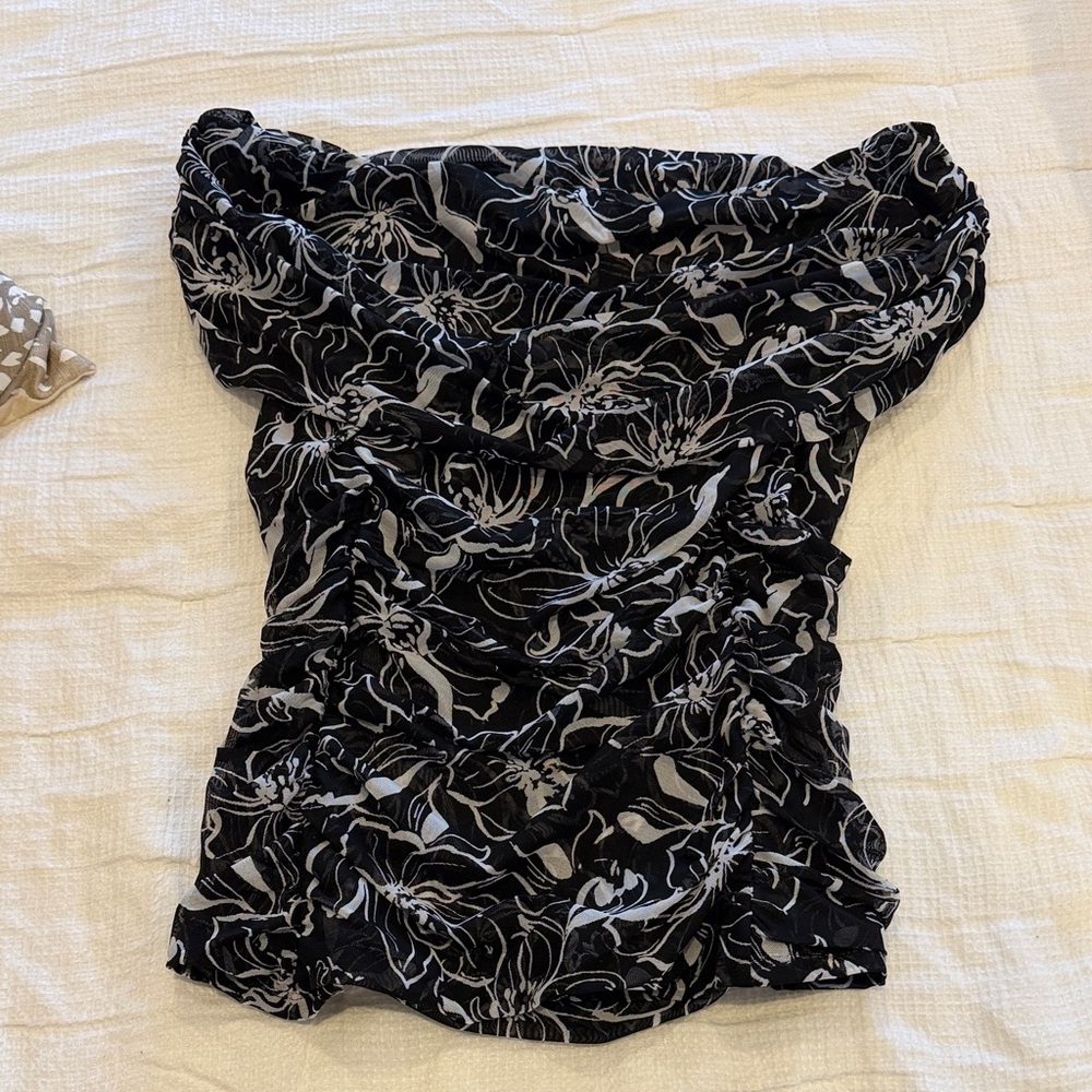 White House Black Market Black and White Floral Blouse